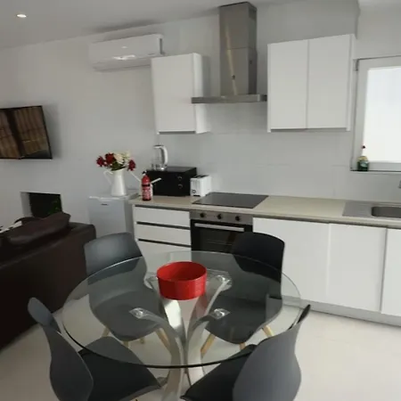Modern 2 Bedroom Front - La Duquesa *