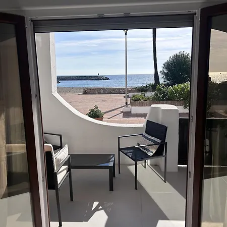 Modern 2 Bedroom Front - La Duquesa